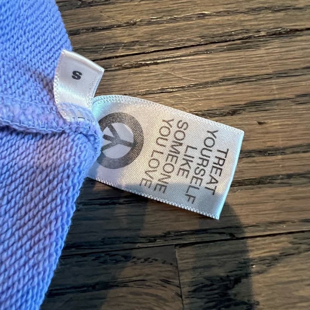 Lavender Madhappy Cropped sweatshirt size small - Picture 5 of 5
